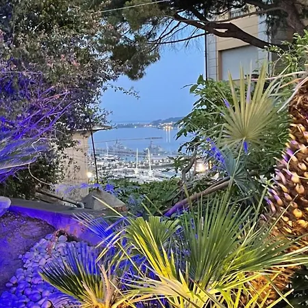 Vip Garten Whirlpool Mit Meerblick Im Herzen Der Stadt By Interhome *