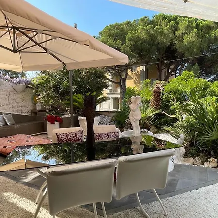 Vip Garten Whirlpool Mit Meerblick Im Herzen Der Stadt By Interhome Dom wakacyjny *