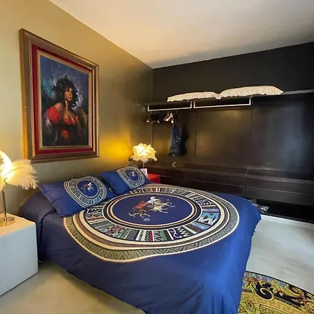 Vip Garten Whirlpool Mit Meerblick Im Herzen Der Stadt By Interhome Holiday home